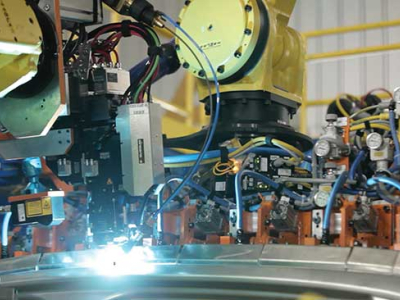 La soldadura láser se une a la tendencia de peso ligero